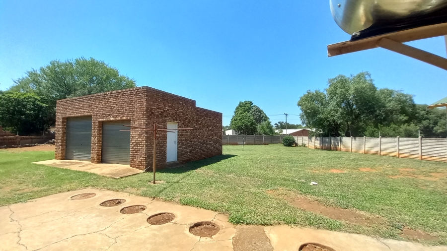 3 Bedroom Property for Sale in Hartswater Northern Cape